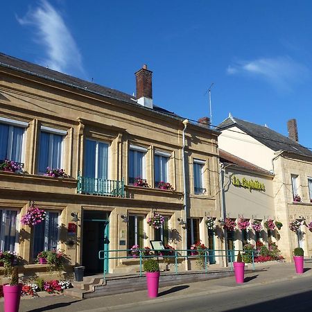 Logis La Sapiniere Hotel Remilly-Aillicourt Exterior foto